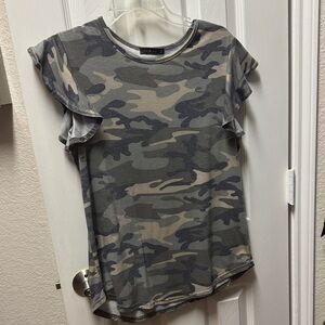 SHEIN Camouflage Ruffle Sleeve Tee
